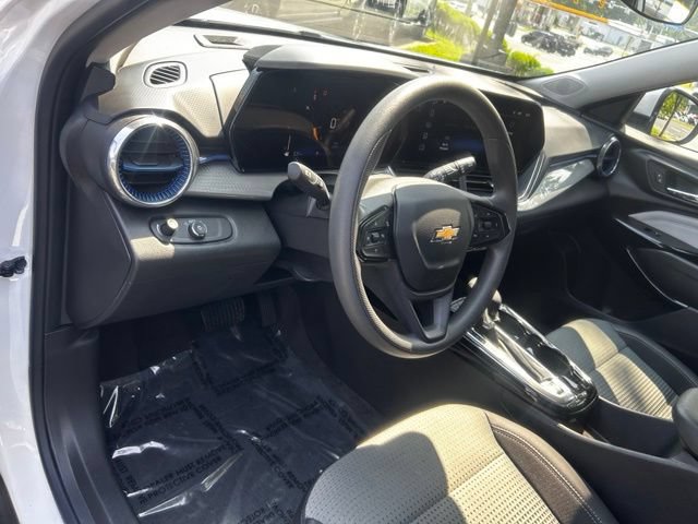 Certified 2026 Chevrolet Trax LT FWD image 9