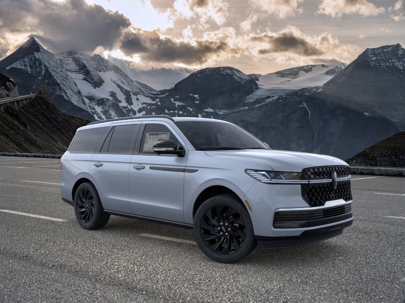 New 2026 Lincoln Navigator Reserve w/ Jet Appearance Package AWD/4WD image 7