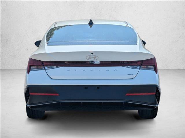 New 2025 Hyundai Elantra Limited image 8