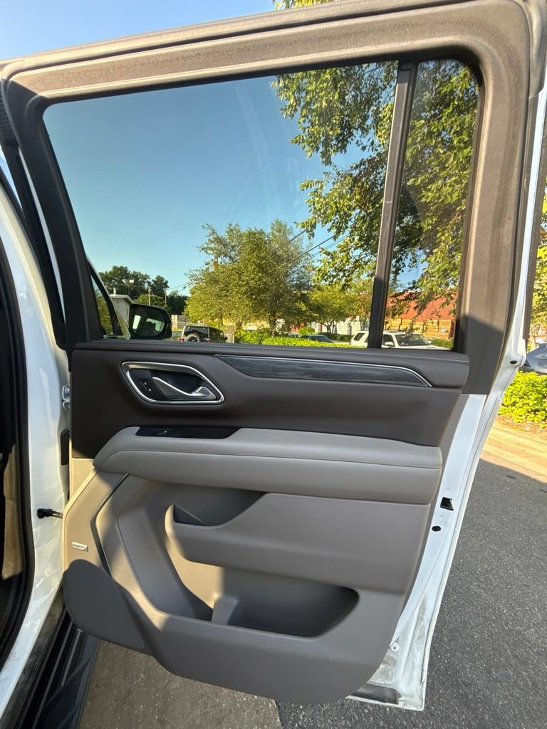 Used 2021 GMC Yukon XL SLT w/ Rear Media and Nav Package AWD/4WD image 20