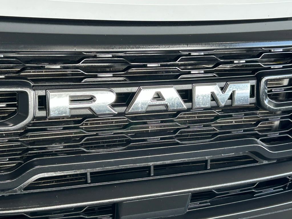 Used 2024 RAM ProMaster 2500 w/ Convenience Group image 25