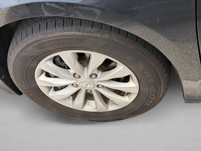 Used 2019 Chrysler Pacifica Touring-L FWD image 10