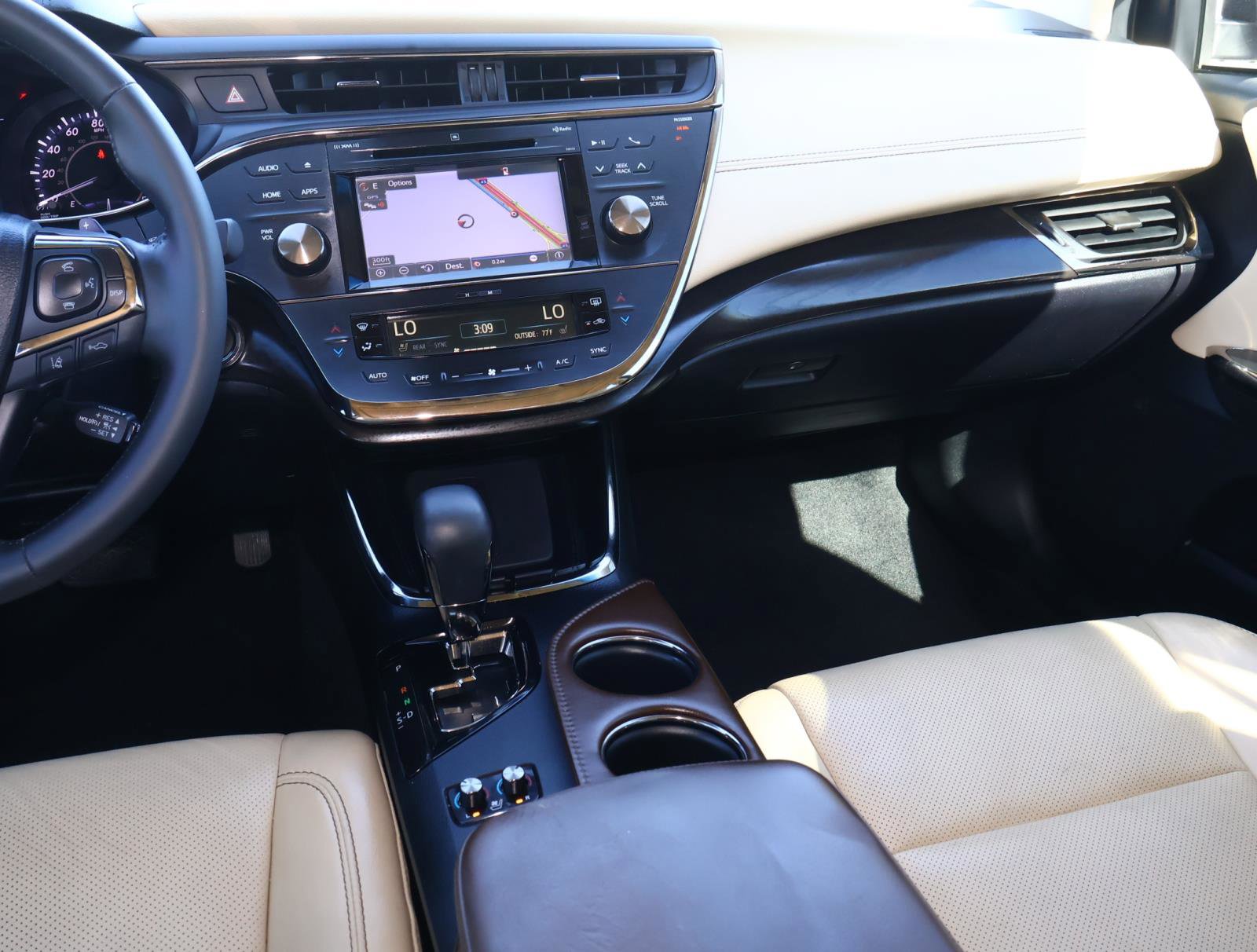 Used 2016 Toyota Avalon Limited w/ Toyota Safety Sense Package image 11