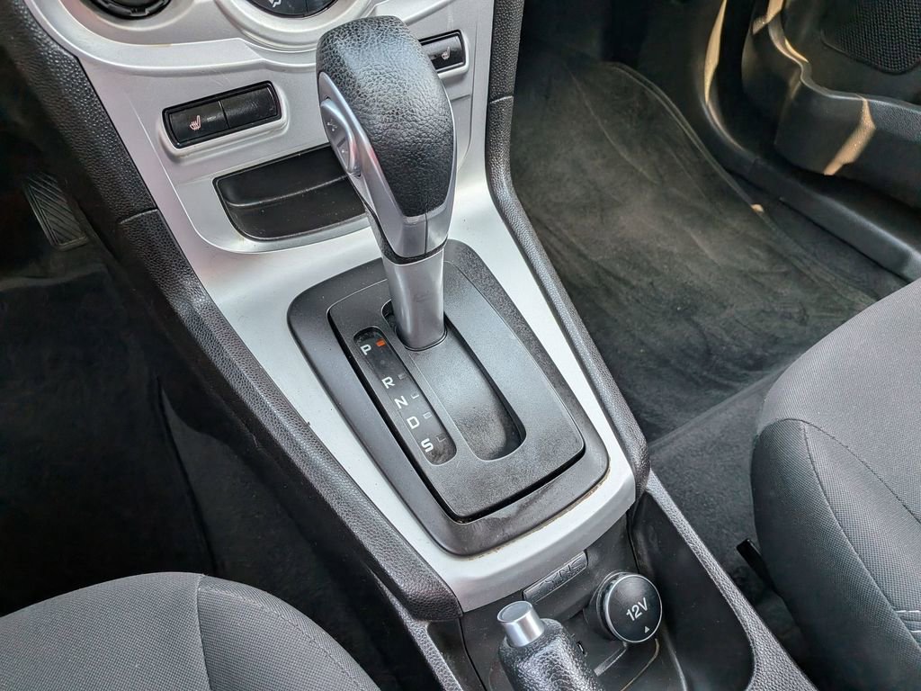 Used 2014 Ford Fiesta SE w/ Comfort Package FWD image 12