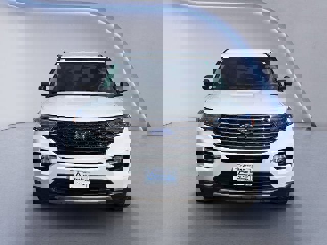 Used 2024 Ford Explorer XLT w/ Equipment Group 202A image 8