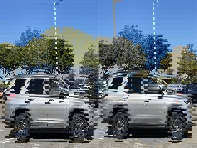 New 2025 Honda Pilot TrailSport image 3