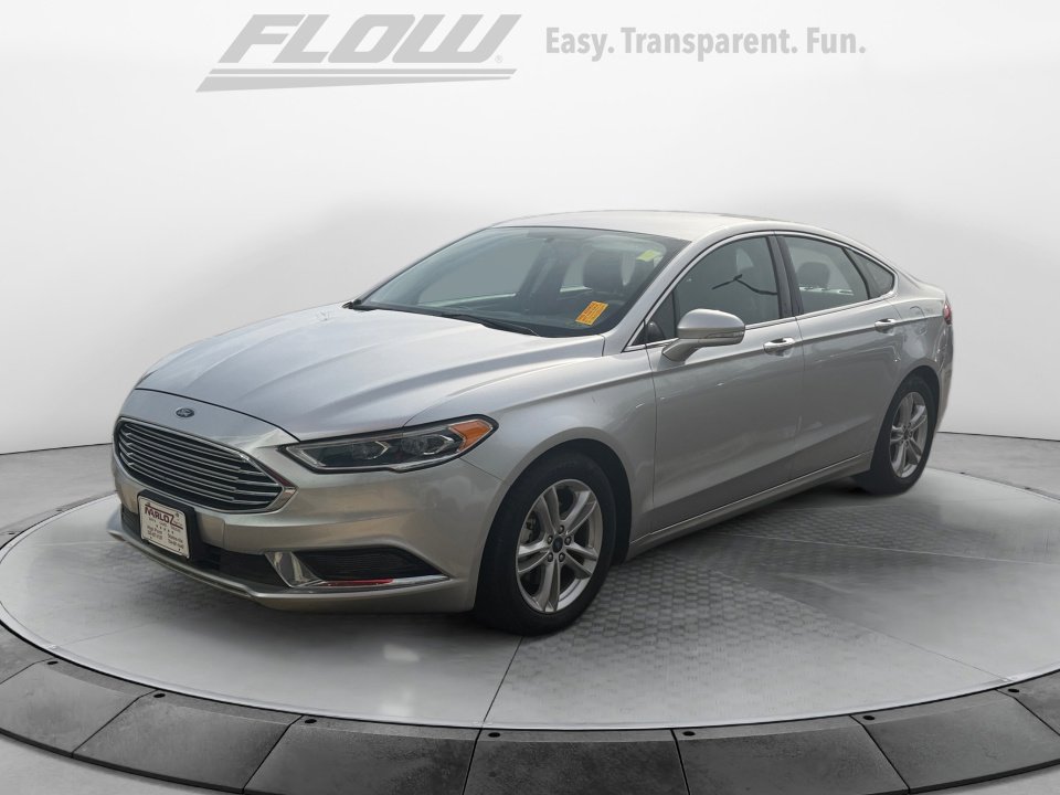 Used 2018 Ford Fusion SE w/ Fusion SE Technology Package image 3