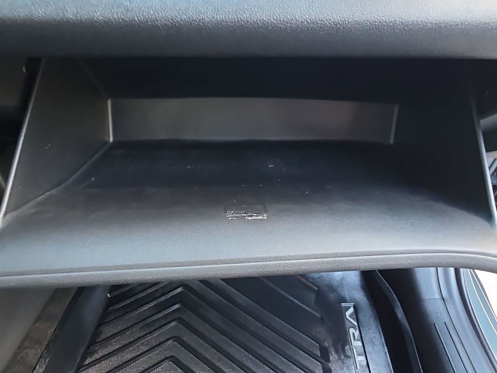 Used 2023 Hyundai Elantra Limited image 45