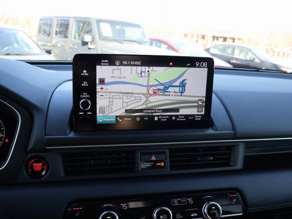 Certified 2025 Honda Pilot Touring image 21