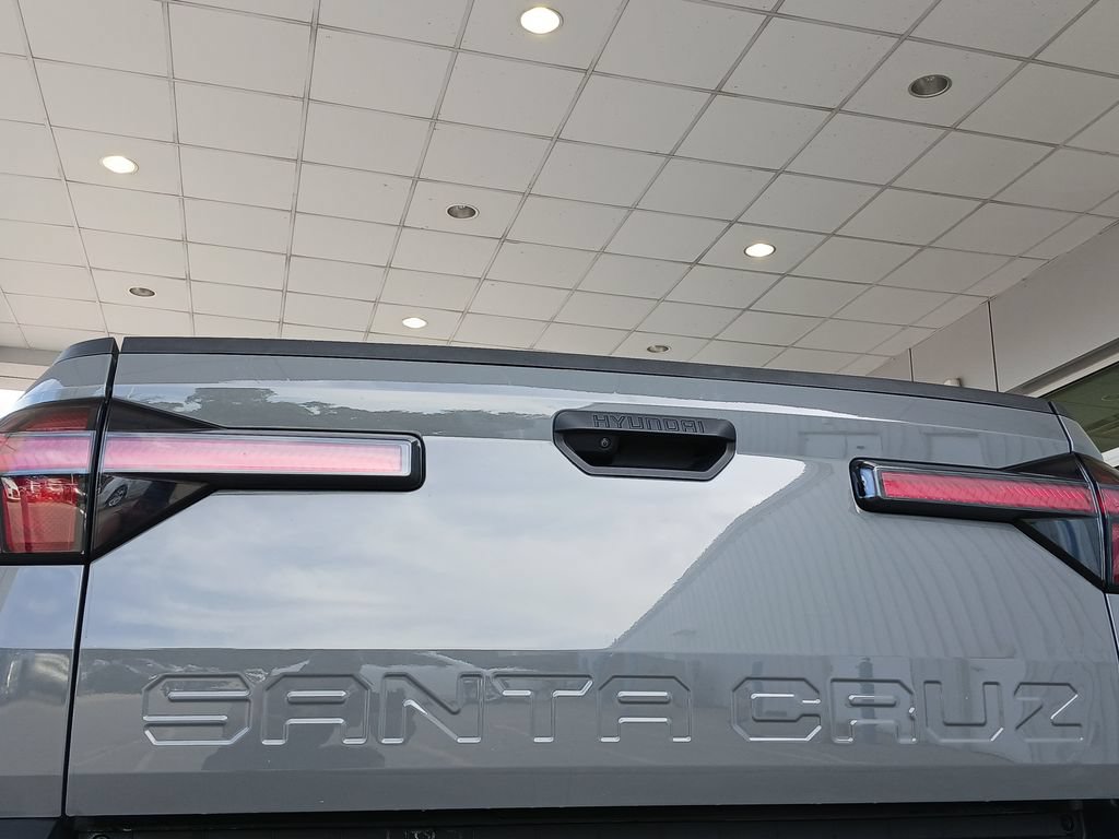 Used 2025 Hyundai Santa Cruz SEL FWD image 33