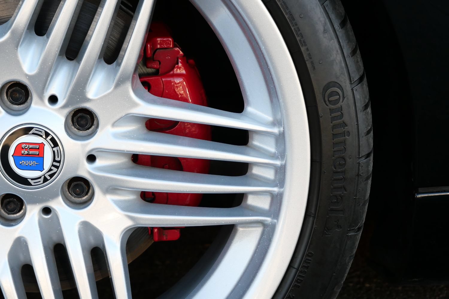 Used 2001 BMW Z8 RWD image 36