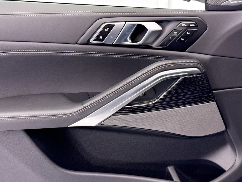 New 2027 BMW X6 xDrive40i AWD/4WD image 22