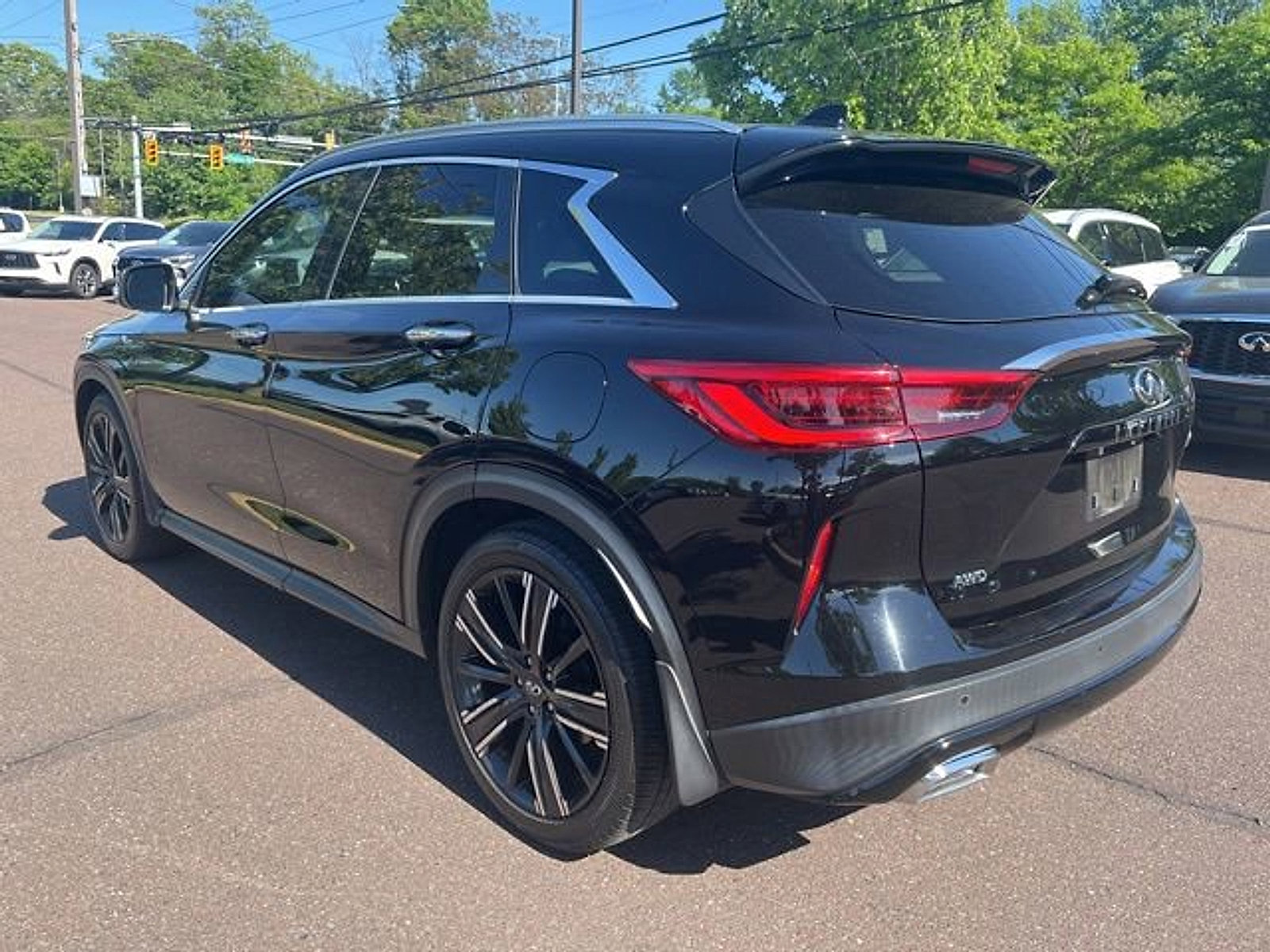 Used 2021 INFINITI QX50 Luxe w/ Appearance Package AWD/4WD image 4