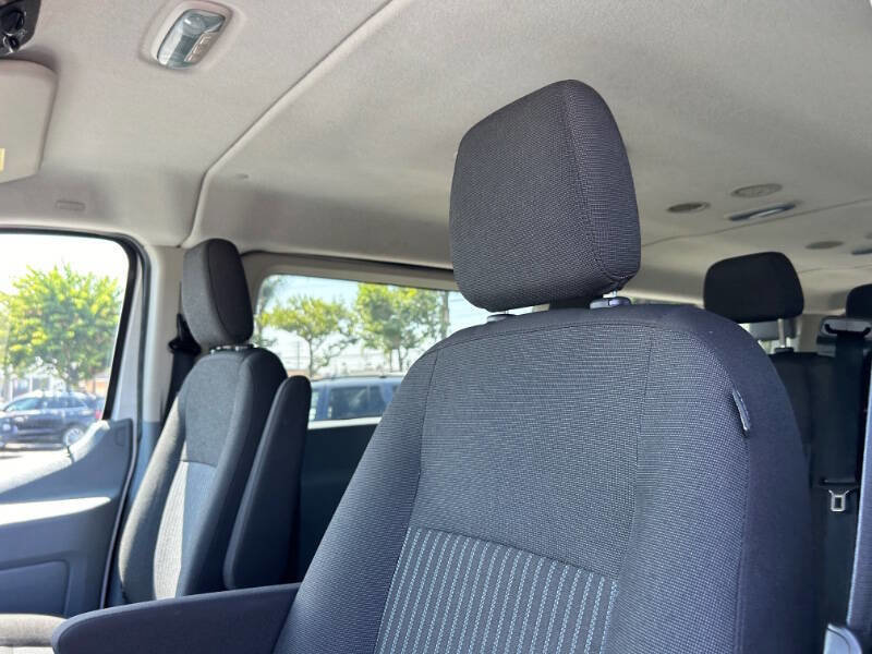 Used 2017 Ford Transit 350 XLT RWD image 20