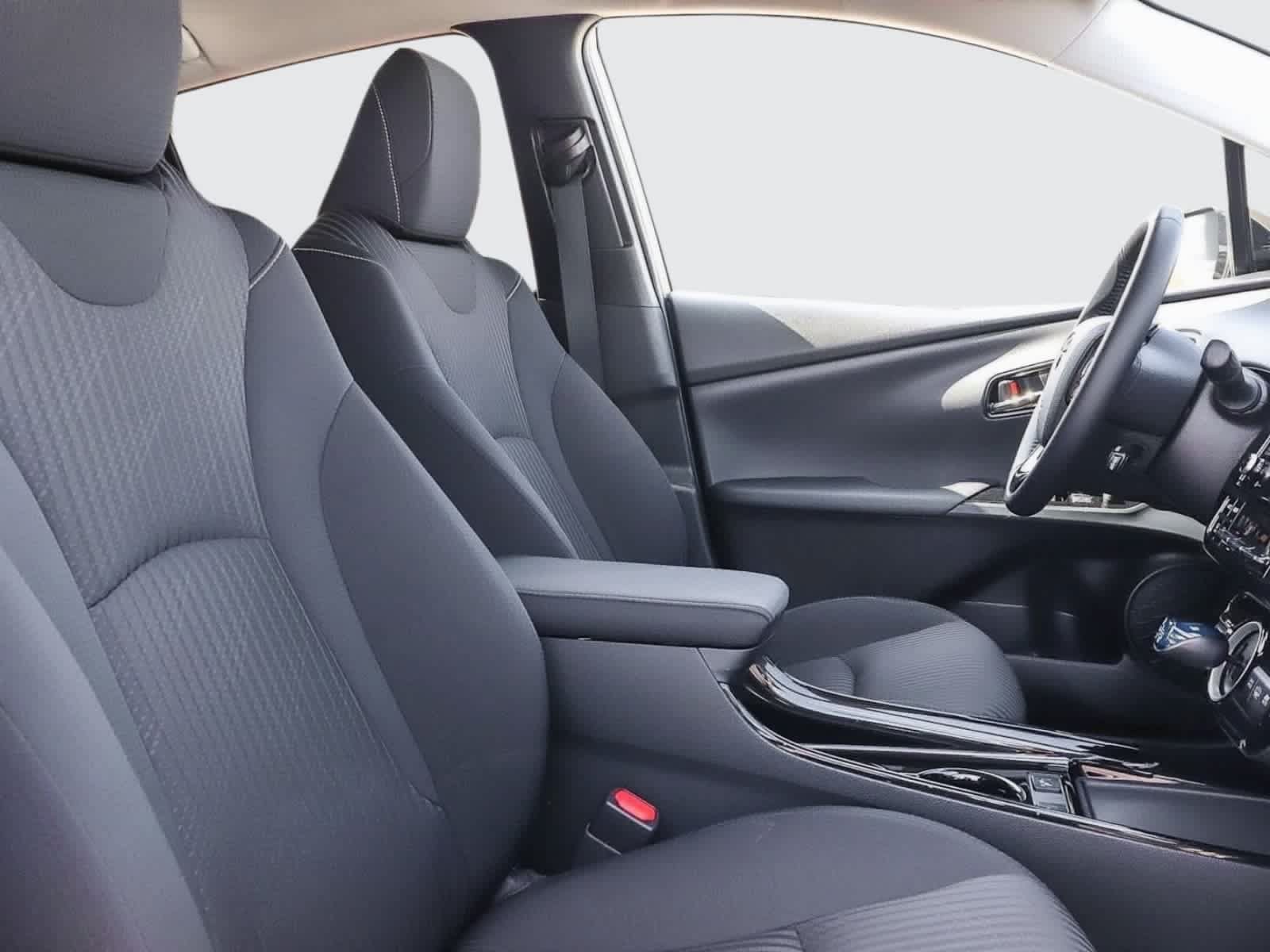 Used 2020 Toyota Prius Prime LE FWD image 29