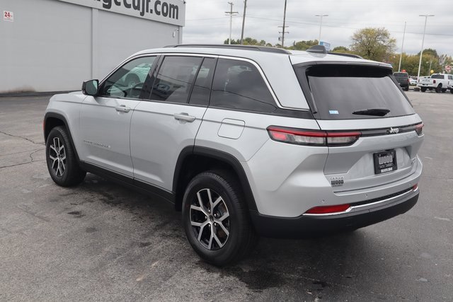 New 2025 Jeep Grand Cherokee Limited w/ Trailer Tow Package image 21