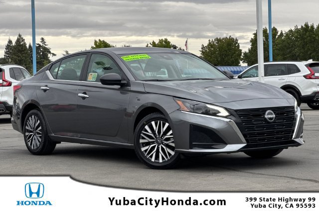 Used 2025 Nissan Altima 2.5 SV