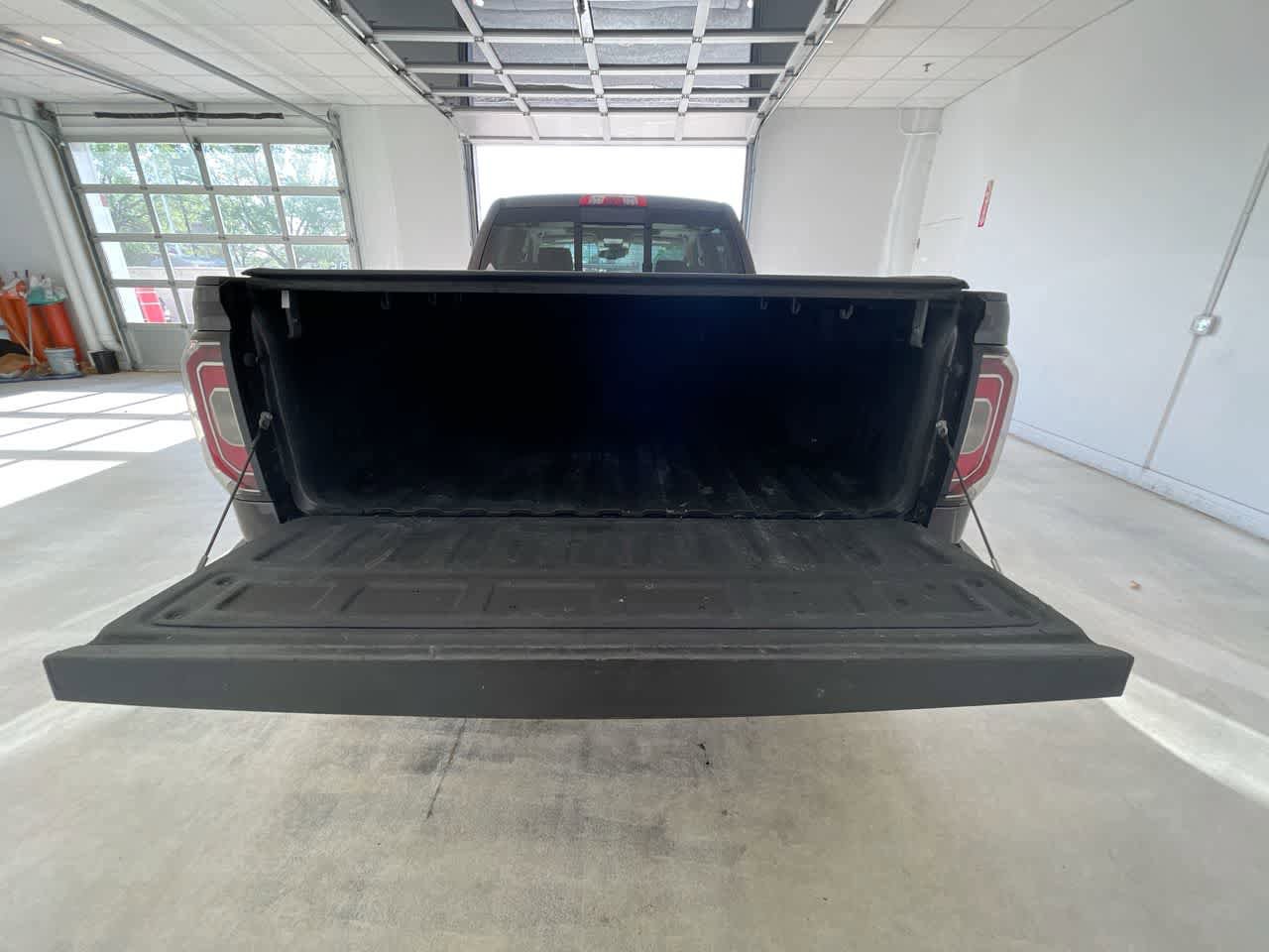 Used 2016 GMC Sierra 1500 Denali w/ Enhanced Driver Alert Package AWD/4WD image 24
