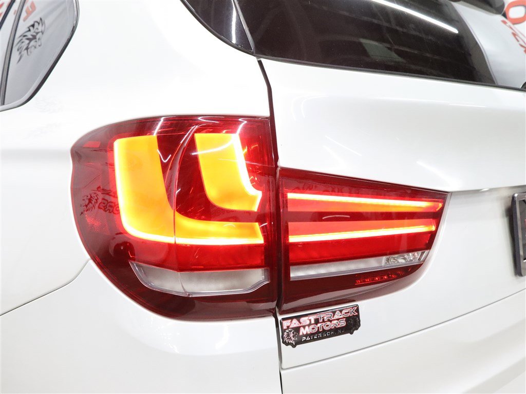 Used 2017 BMW X5 xDrive50i AWD/4WD image 13