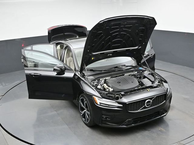 Used 2024 Volvo S60 B5 Plus image 46