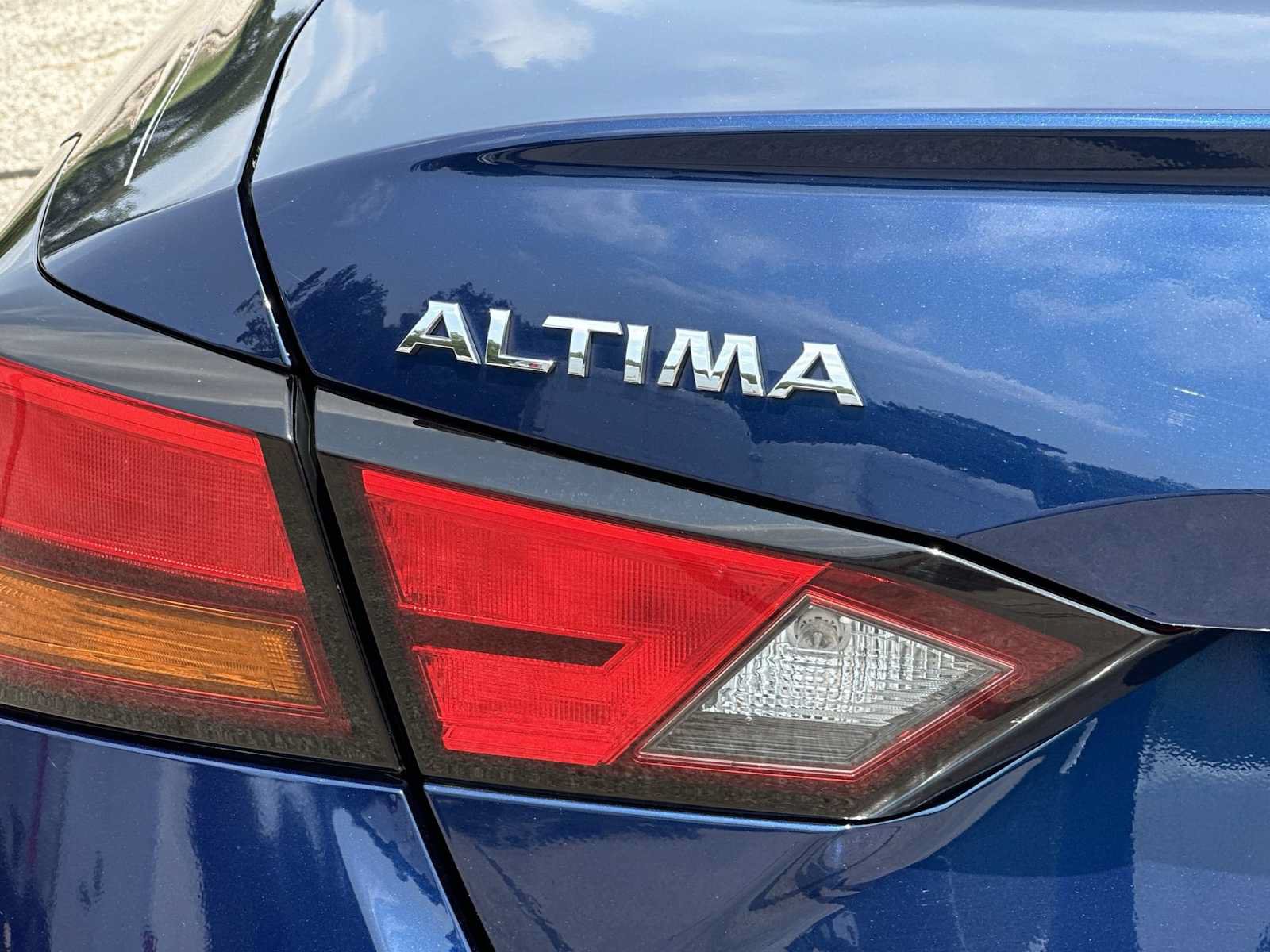 Used 2022 Nissan Altima 2.5 SR FWD image 13