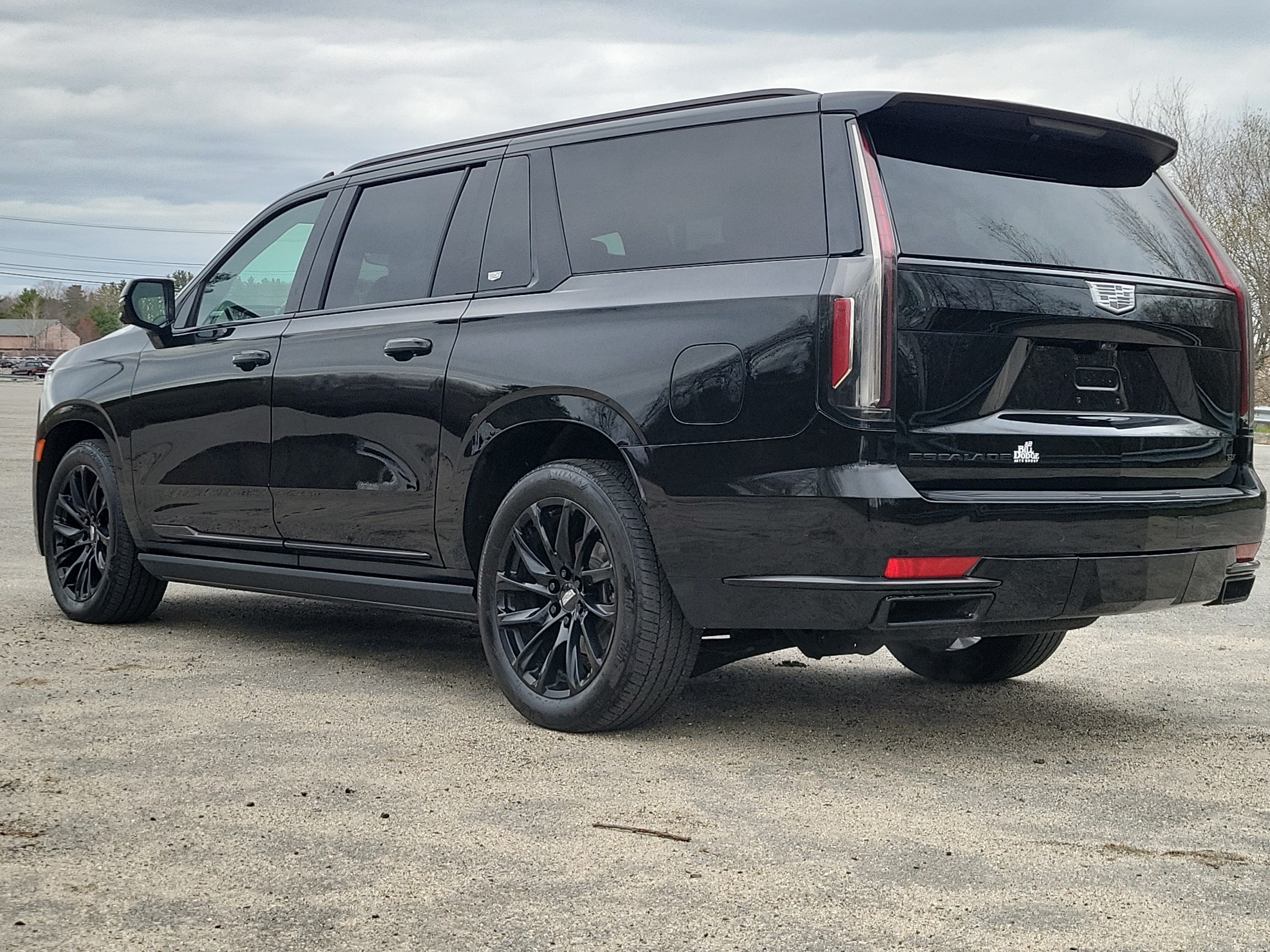 Certified 2024 Cadillac Escalade ESV Sport Platinum w/ LPO, ONYX Package AWD/4WD image 7