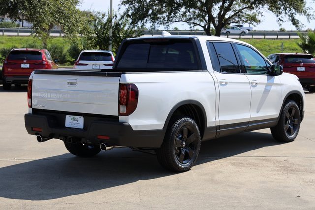 New 2025 Honda Ridgeline Black Edition image 8