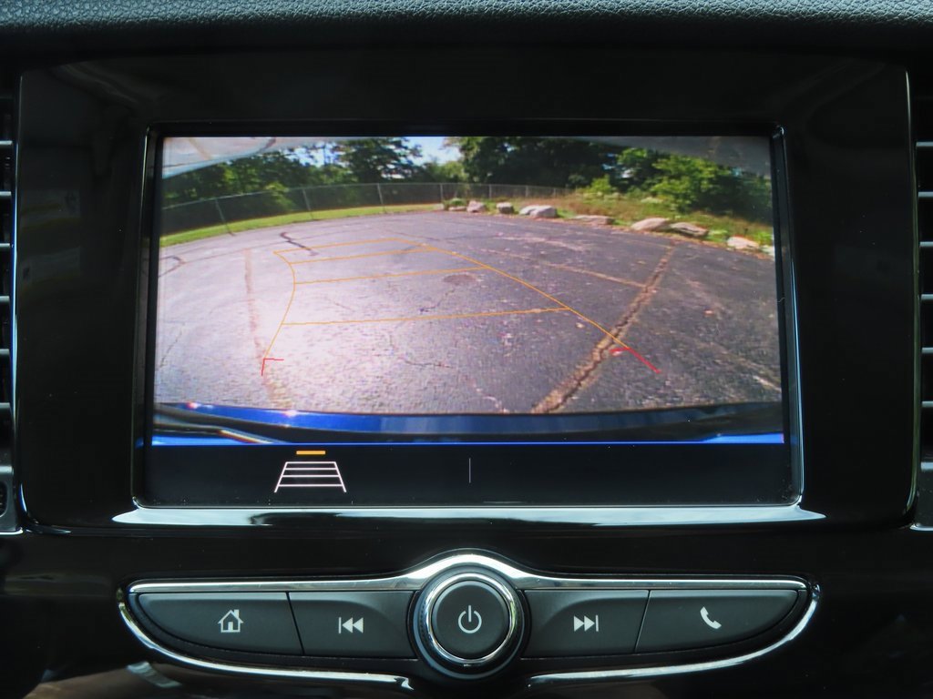 Used 2022 Buick Encore Preferred image 5