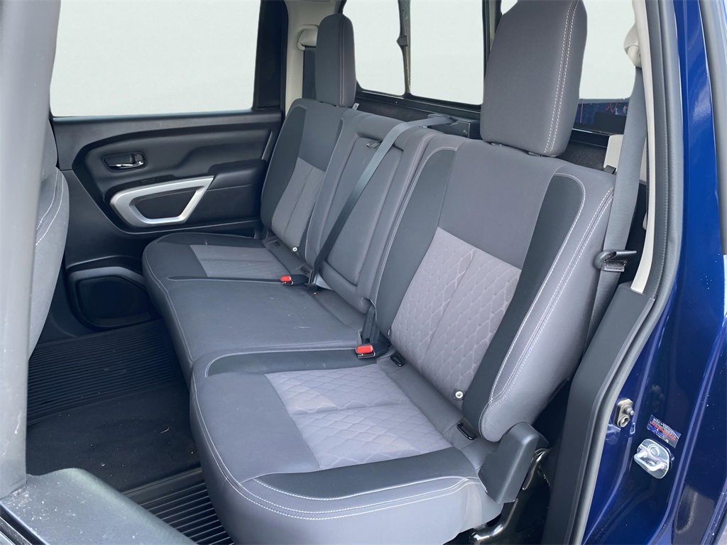 Used 2024 Nissan Titan SV image 14