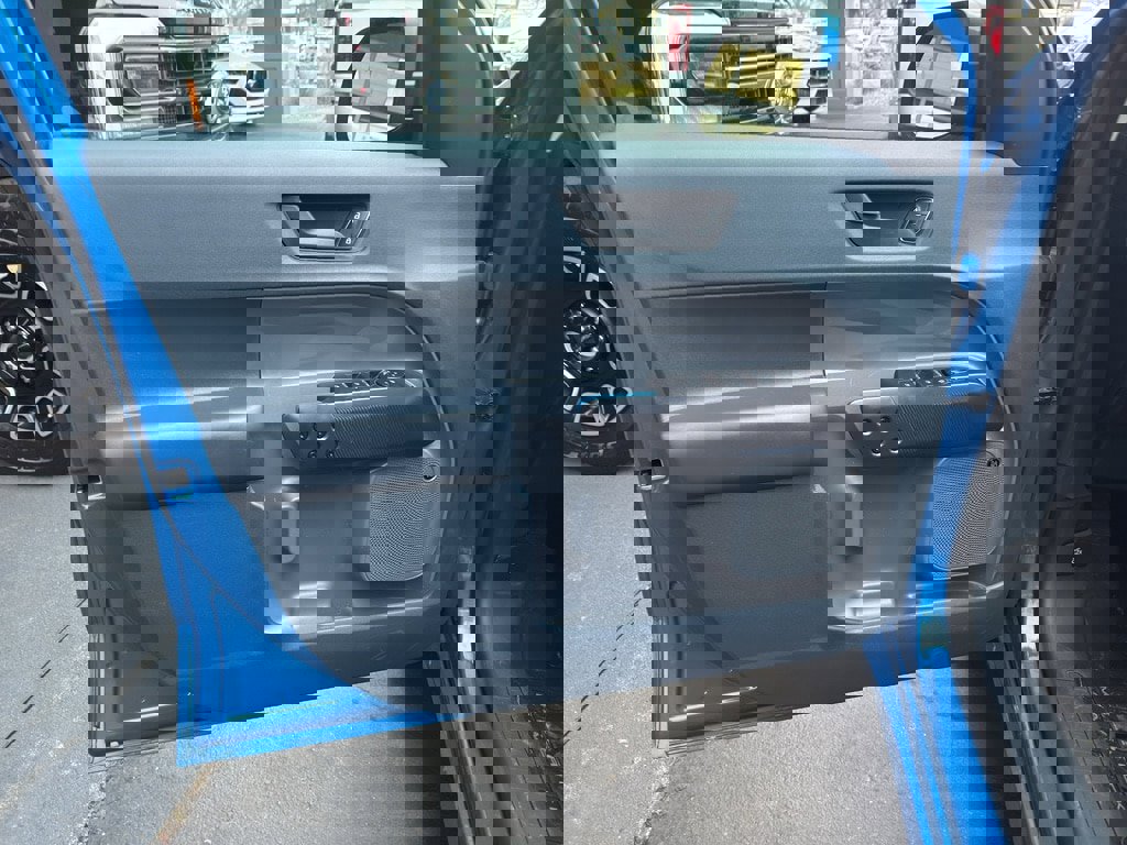 New 2025 Ford Maverick Lobo image 13