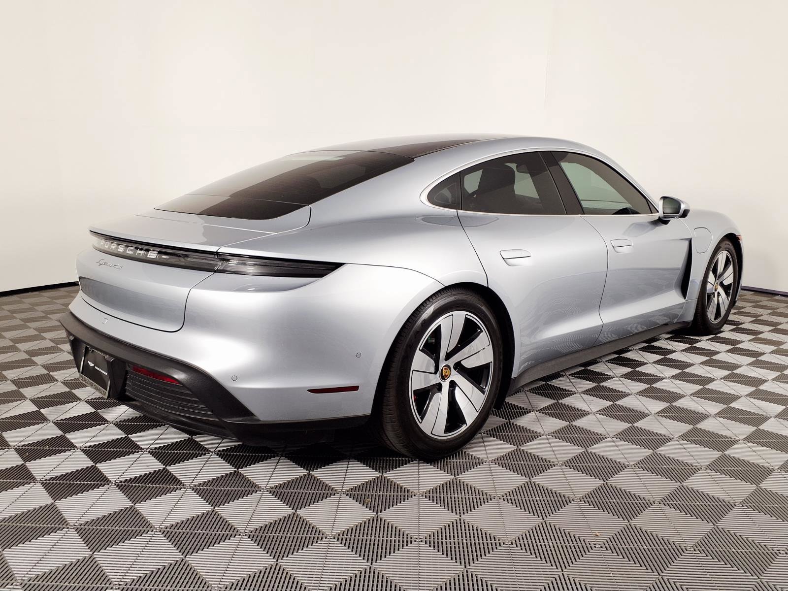 Used 2023 Porsche Taycan 4S image 4