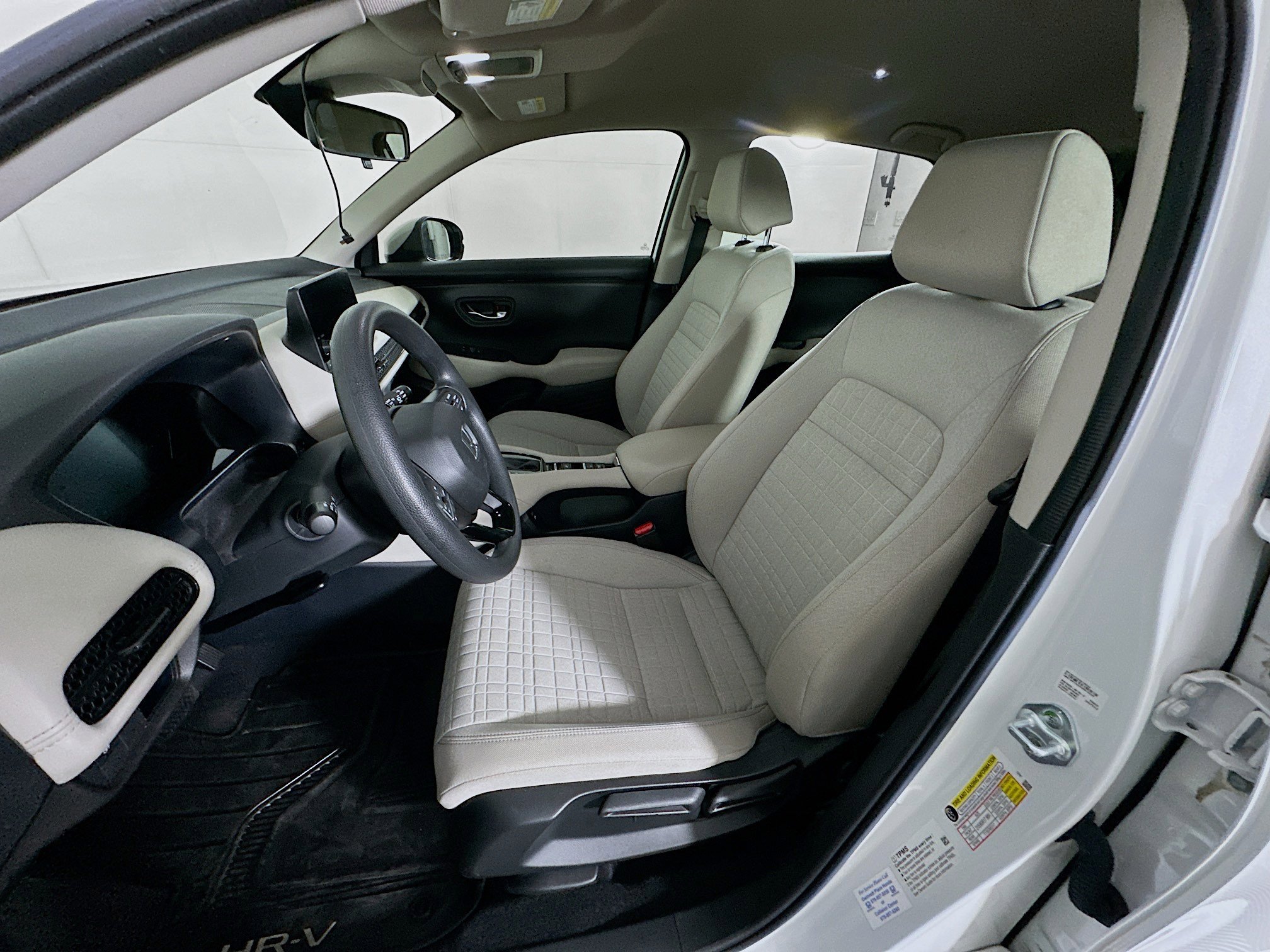 Used 2024 Honda HR-V LX image 12