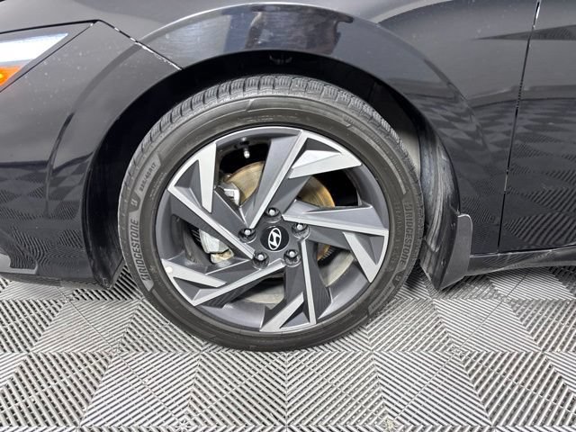 Used 2024 Hyundai Elantra SEL w/ Convenience Package FWD image 10