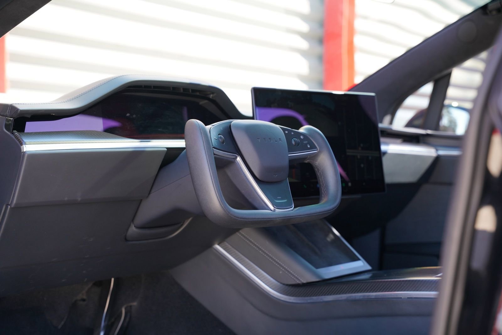 Used 2022 Tesla Model X Plaid image 10