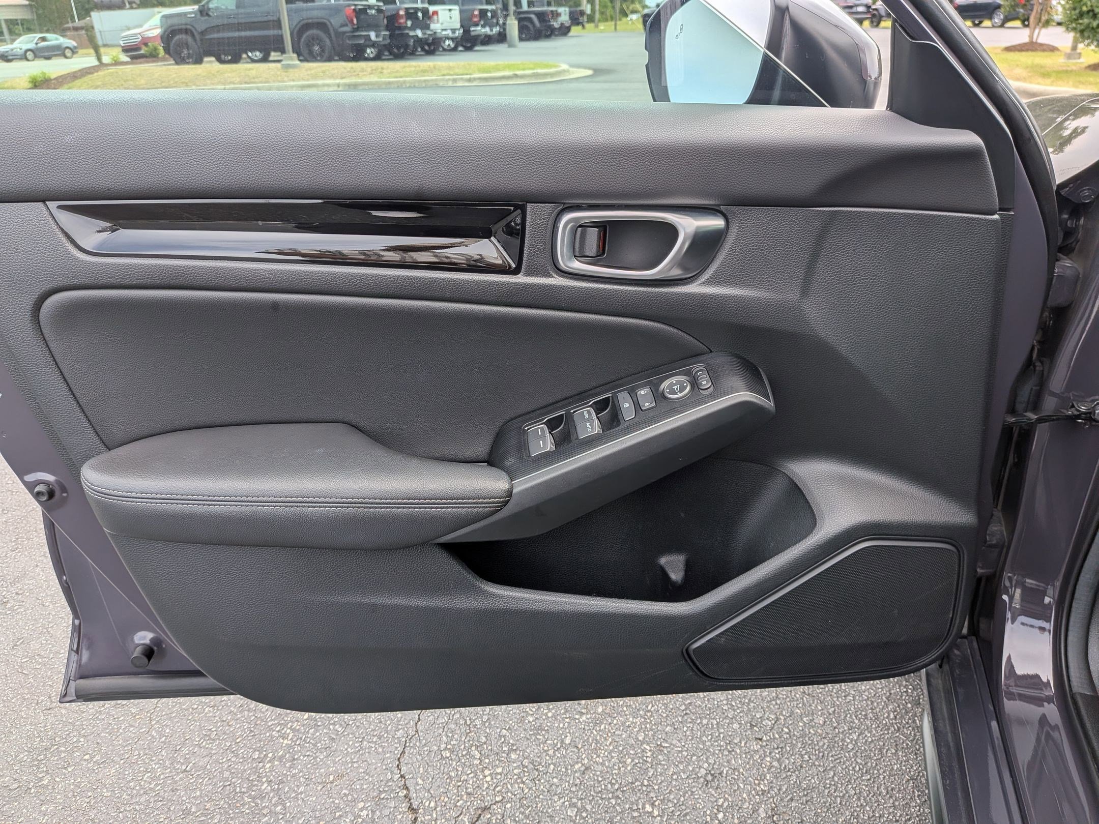 Used 2024 Honda Civic Sport Touring image 10