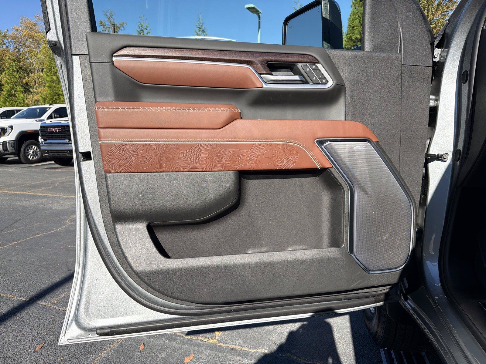 New 2026 GMC Sierra 3500 Denali Ultimate AWD/4WD image 8