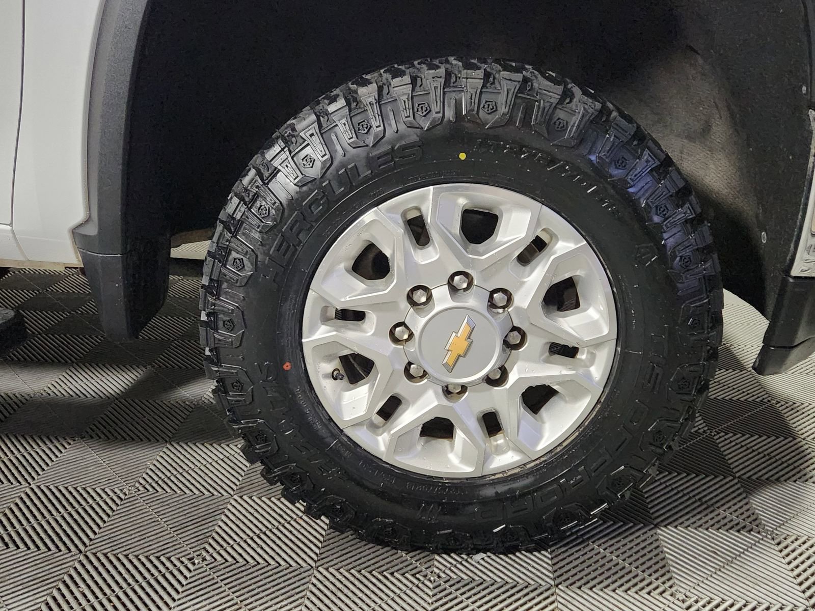 Used 2023 Chevrolet Silverado 2500 LT w/ Convenience Package image 11