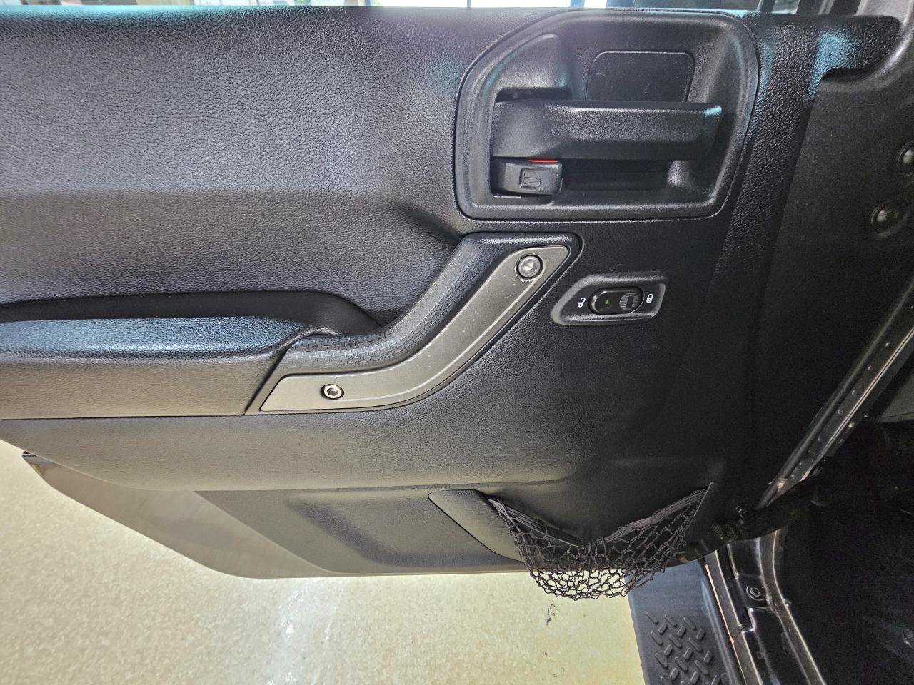 Used 2016 Jeep Wrangler Sport AWD/4WD image 14