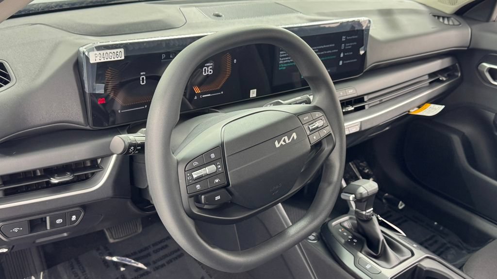 New 2026 Kia K4 FWD image 32
