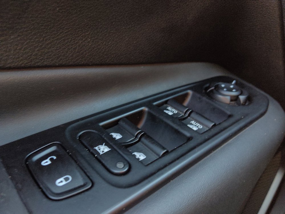 Used 2023 Jeep Renegade Latitude AWD/4WD image 27