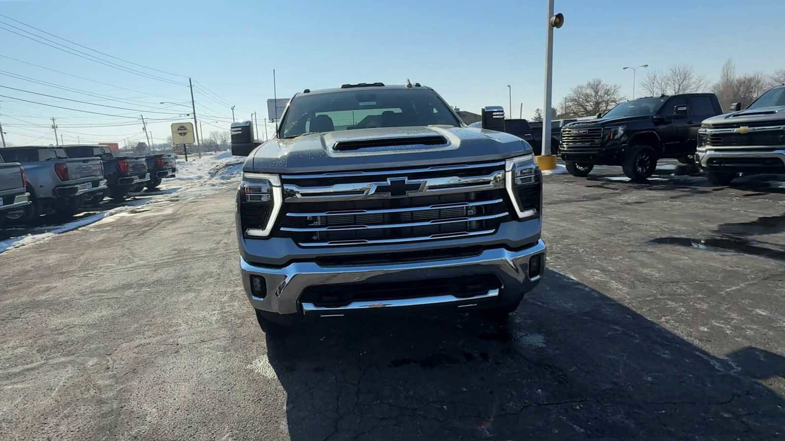 New 2026 Chevrolet Silverado 3500 LTZ w/ LTZ Convenience Package AWD/4WD image 3
