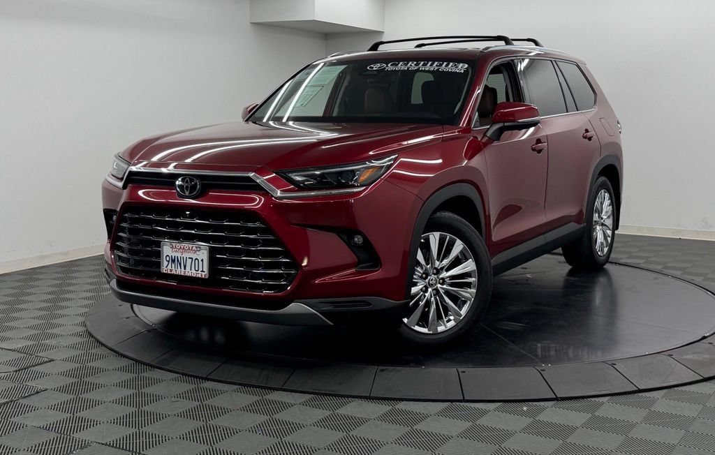 Certified 2024 Toyota Grand Highlander AWD image 3