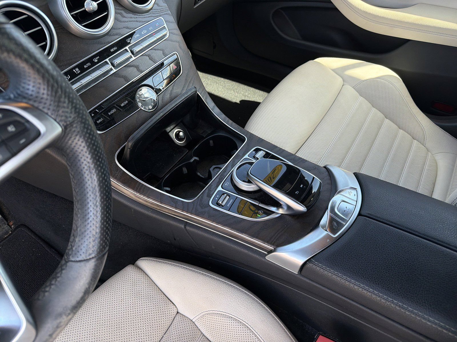 Used 2018 Mercedes-Benz C 300 4MATIC Cabriolet image 13