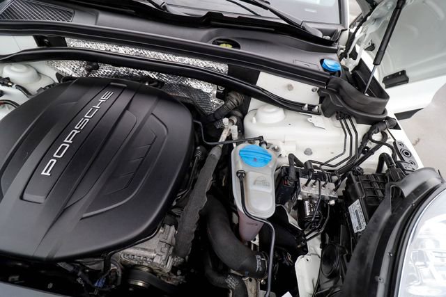 Used 2018 Porsche Macan Base image 26
