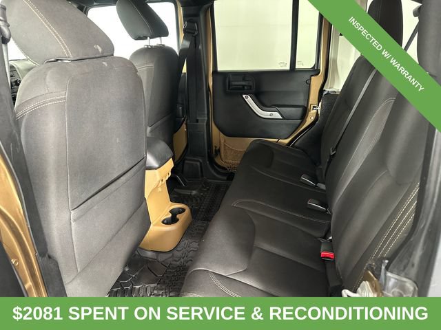 Used 2015 Jeep Wrangler Unlimited Sahara w/ Connectivity Group AWD/4WD image 13
