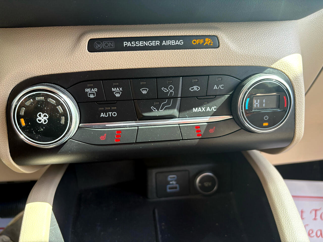 Used 2020 Ford Escape SE image 20