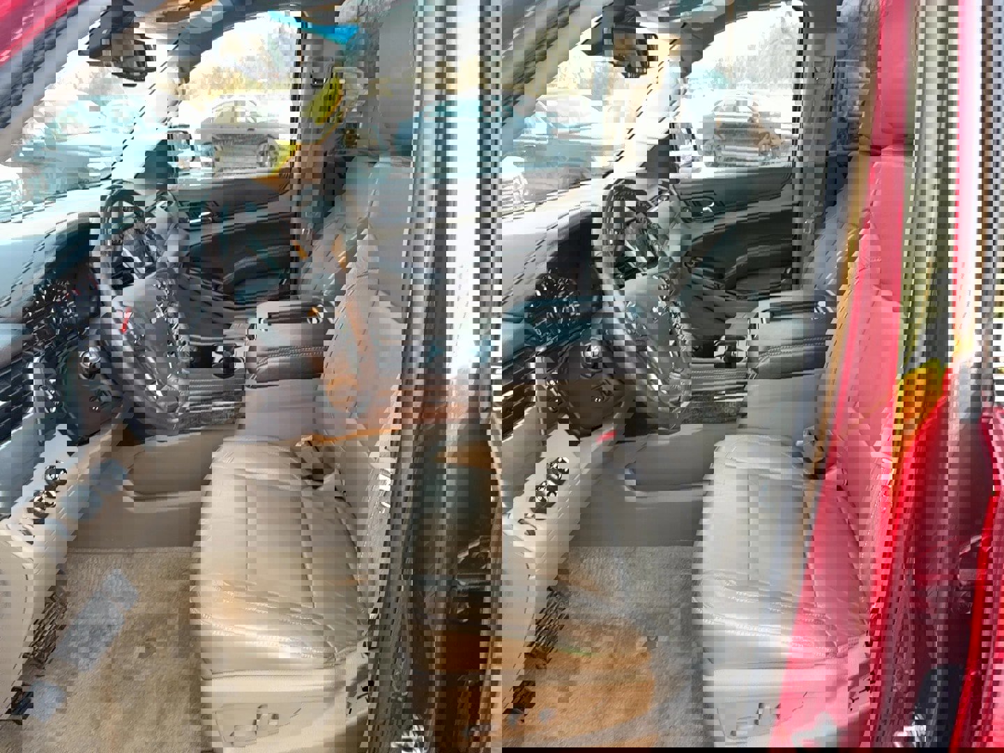 Used 2015 Chevrolet Suburban LT AWD/4WD image 16