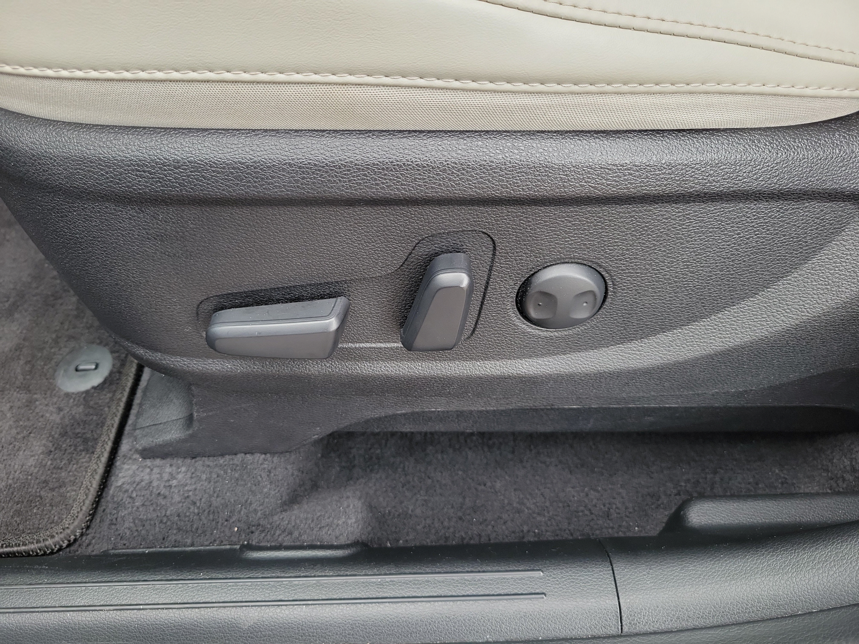 Used 2024 Kia Telluride S w/ S Sunroof Package FWD image 26