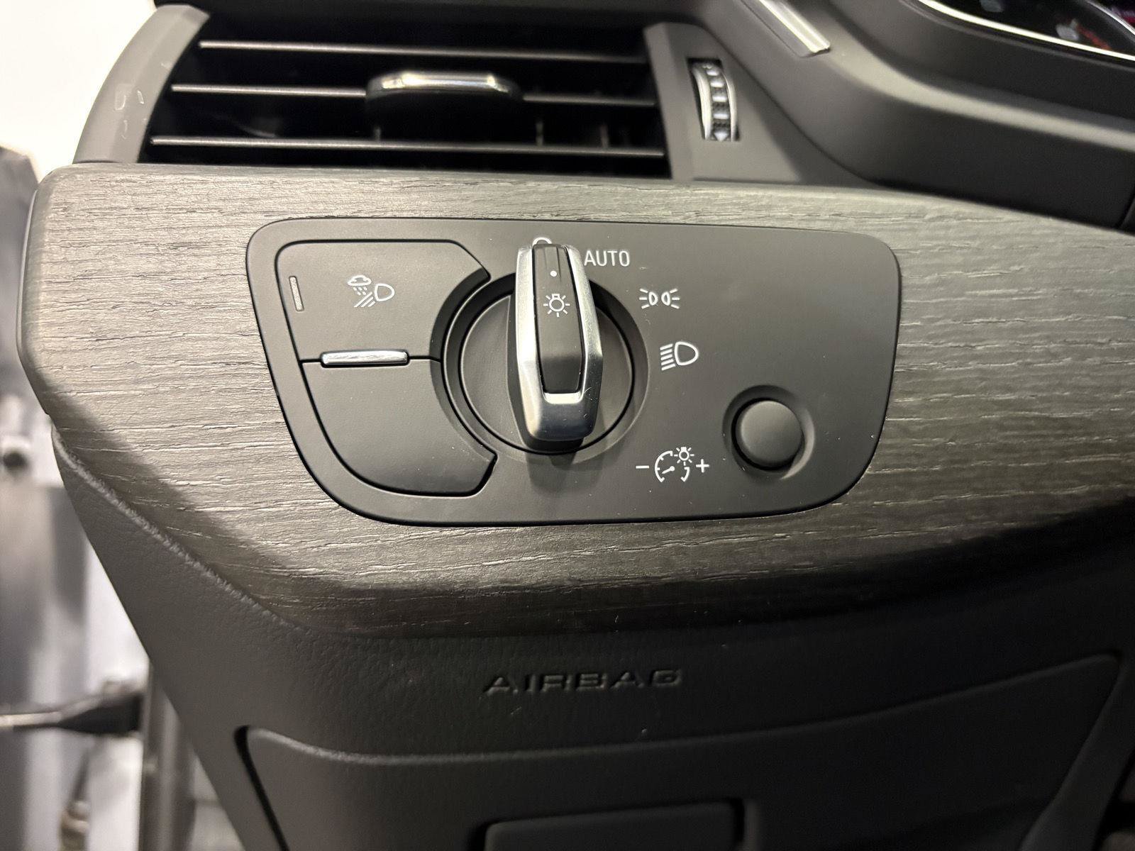 Used 2021 Audi A4 2.0T Premium w/ Convenience Package AWD/4WD image 19