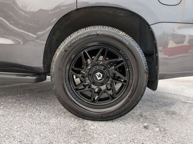 Used 2019 Toyota Sequoia SR5 w/ Premium Package image 23